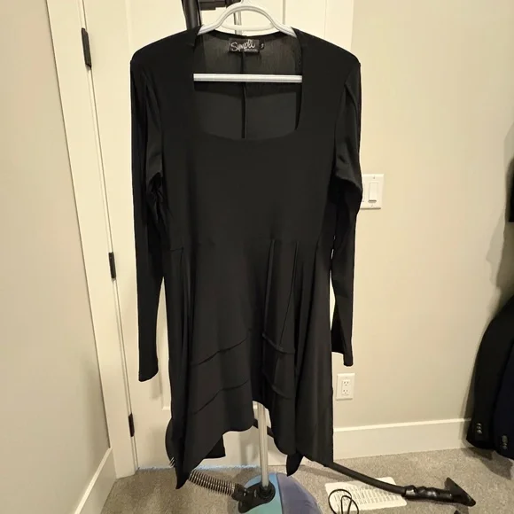 Sympli - Tunic - Picture 1 of 3